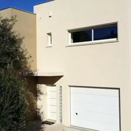 Appartamento D'une Avec Piscine Partagee Et Jardin Clos A Les Avignon Villeneuve-lès-Avignon